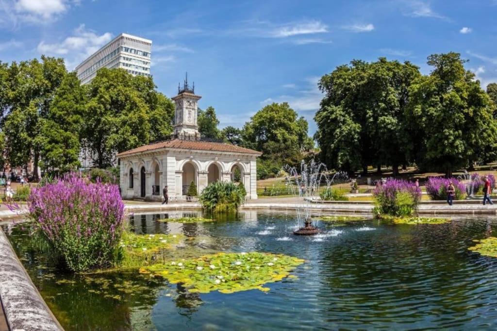 Апартаменты Gorgeous Hyde Park With Lift-elevator Access & View *