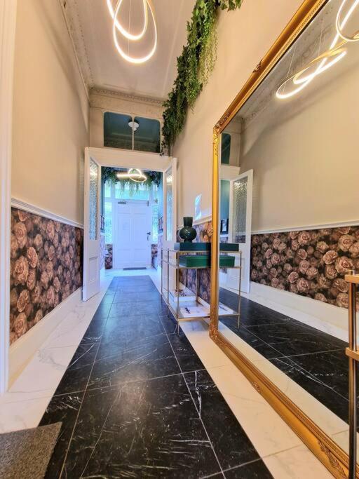 Gorgeous Hyde Park With Lift-elevator Access & View Лондон